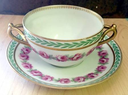 BER274 Flat Bouillon Cup & Saucer