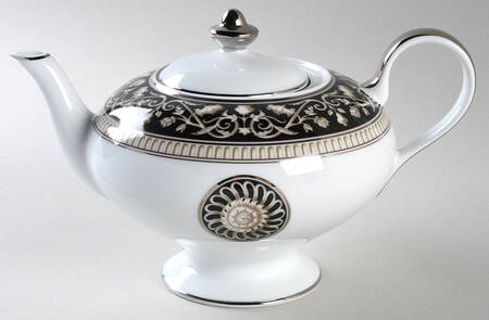 Ellebore Teapot & Lid