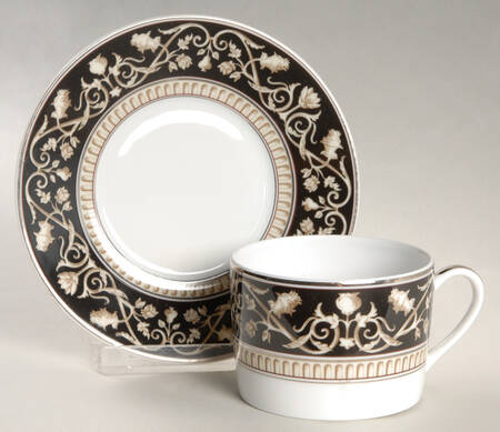 Ellebore Flat Cup & Saucer Set