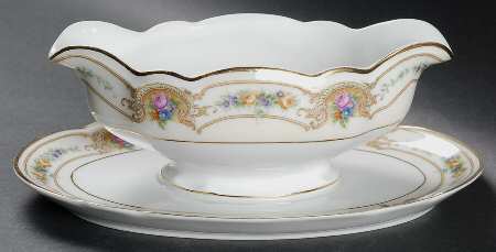 BLK94 Gravy Boat with Attached Underplate