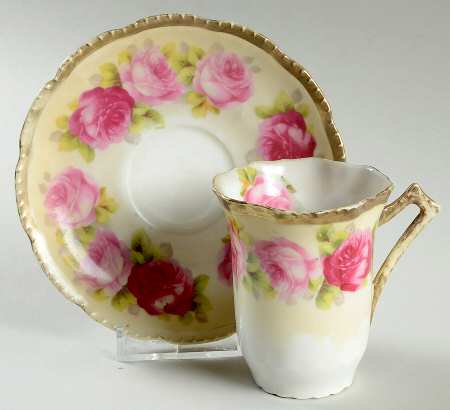 BEB9 Chocolate Cup & Saucer Set