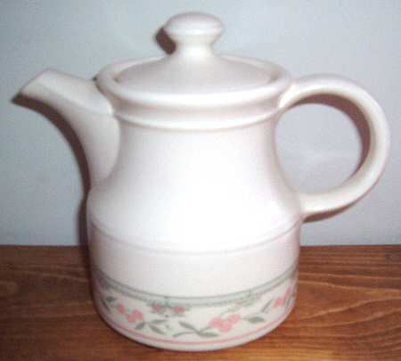 BIL17 Teapot & Lid