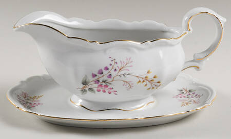Laura Gravy Boat with Attached Underplate