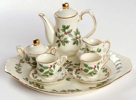 Holly (Gold Trim) (10 Piece) Miniature Tea Set