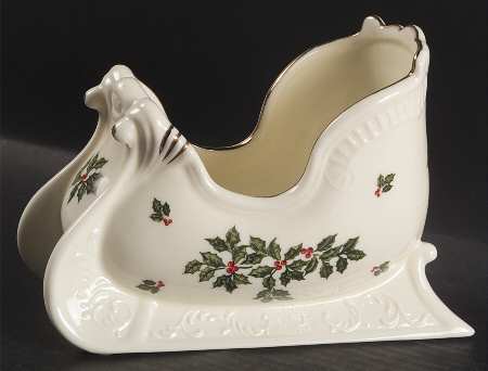 Holly (Gold Trim) Sleigh Centerpiece