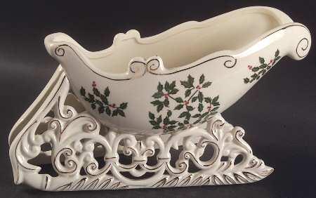 Holly (Gold Trim) Sleigh Centerpiece