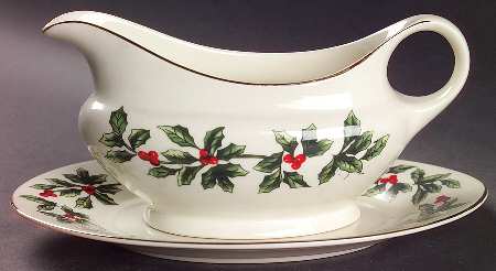 Holly (Gold Trim) Gravy Boat & Underplate