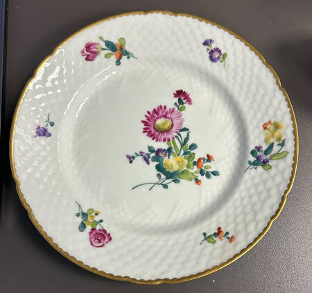 BIG39 Luncheon Plate