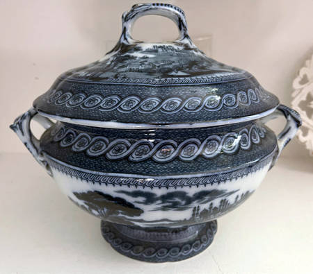 Byzantium Tureen &  Lid