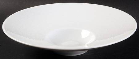 Fusion White 9" Round Serving Bowl