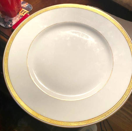 BER374 Dinner Plate