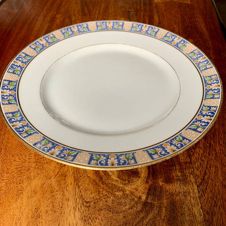 BER375 Dinner Plate