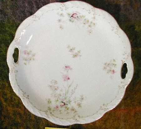 2320 Handled Cake Plate