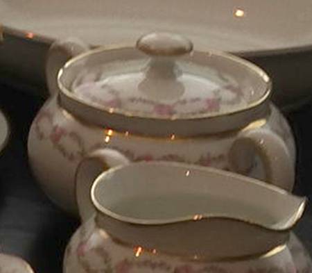 Ber388 Sugar Bowl & Lid