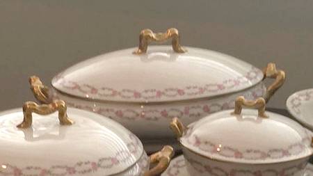 Ber388 Oval Covered Vegetable
