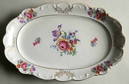 67 12" Oval Serving Platter