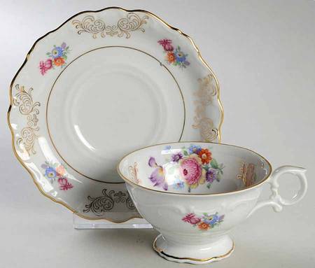 67 Footed Cup & Saucer Set