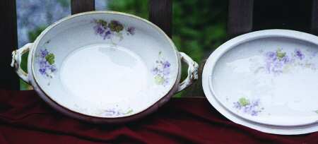Ber397 Oval Covered Vegetable