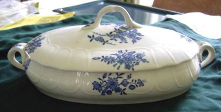 Arras Oval Covered Vegetable