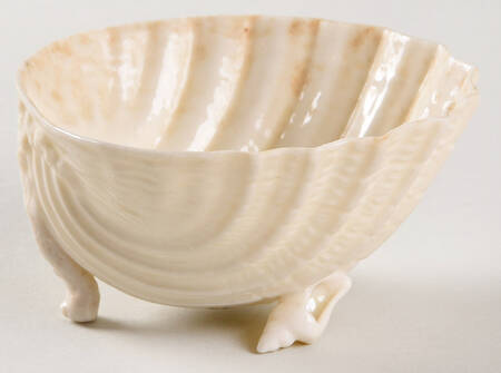 Neptune White 3" Shell Shaped Bowl