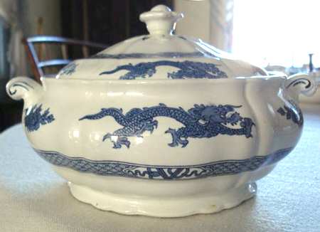 Dragon Blue (Gold Trim) Round Covered Vegetable