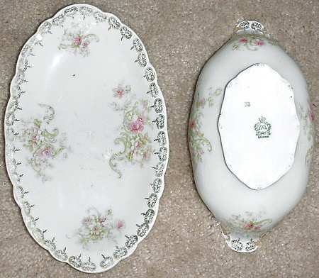 MOS67 Gravy Boat & Underplate