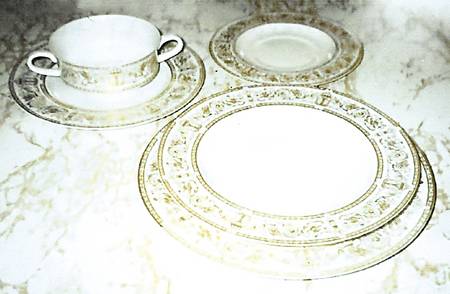 BID12 Dinner Plate