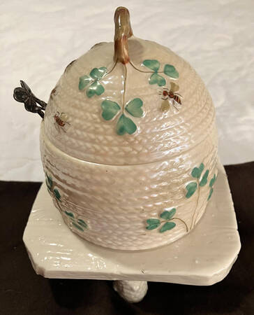 Shamrock (Older Black Backstamps) Honey Pot with Lid and Attached Plate