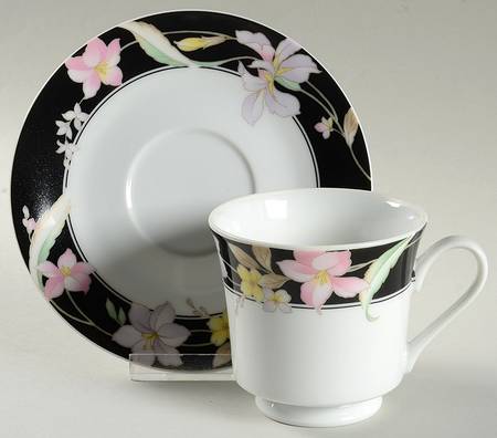Lauren Footed Cup & Saucer Set