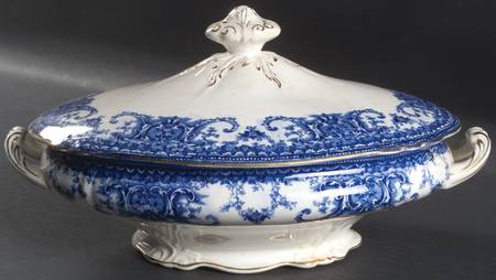 Bonrea-Blue Oval Covered Vegetable