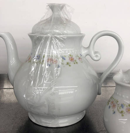BTH168 Teapot & Lid