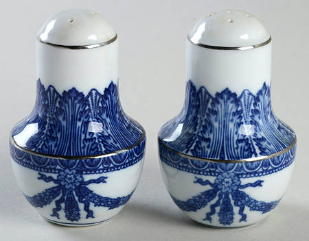 Asian Garden Salt & Pepper Set