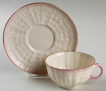 Tridacna Pink (Gold Trim) Flat Cup & Saucer Set