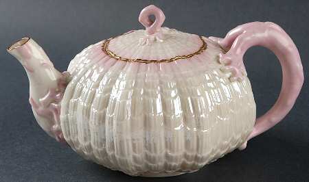 Tridacna Pink (Gold Trim) Teapot & Lid