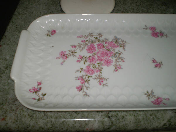 Perette 15" Sandwich Tray