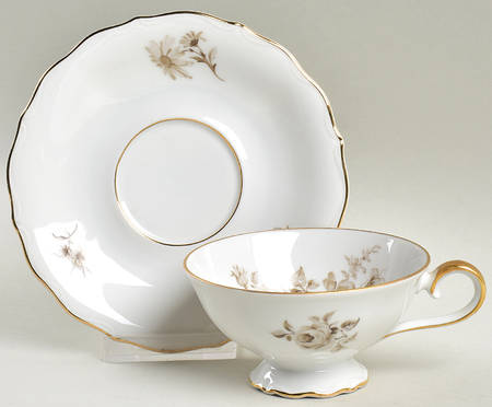 BAV262 Footed Cup & Saucer Set