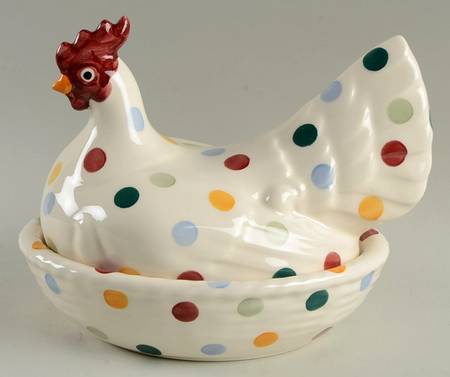Polka Dot Large Hen on Nest