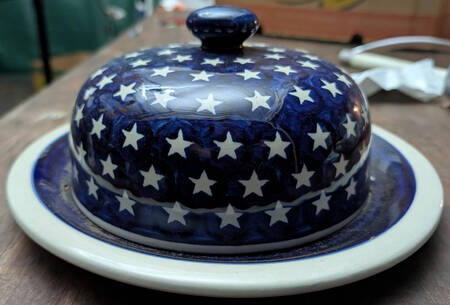 Stars Round Cheese Dish & Lid