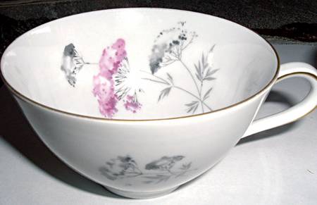 8712 Flat Cup & Saucer Set