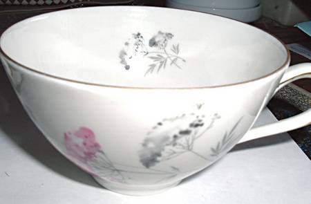 8712 Flat Cup & Saucer Set