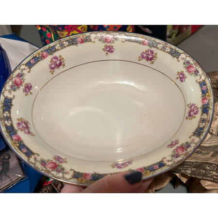 BCO27 9" Oval Vegetable Bowl