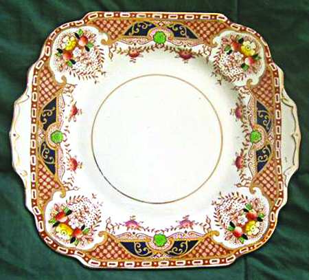 BUB4 Handled Cake Plate