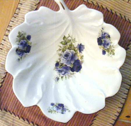Blue Victorian Rose Collection 8" Leaf Dish