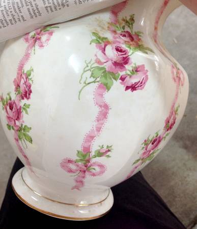 7547 (Rose & Ribbon) Vase