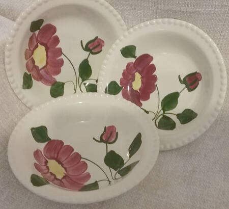Red Nocturne Variant (Candlewick) Coupe Cereal Bowl