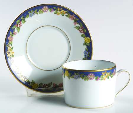 Fiorini (Gold Outlined Flowers) Flat Cup & Saucer Set