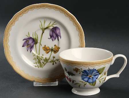 Crochet Flowers Footed Cup & Saucer Set