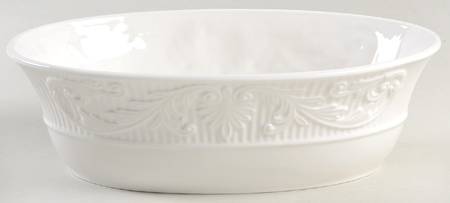 Lila 9" Oval Vegetable Bowl