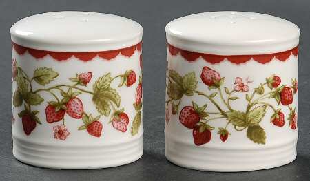 Harvest Berry Salt & Pepper Set