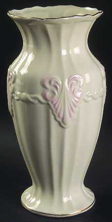 Georgian Shell 9" Vase